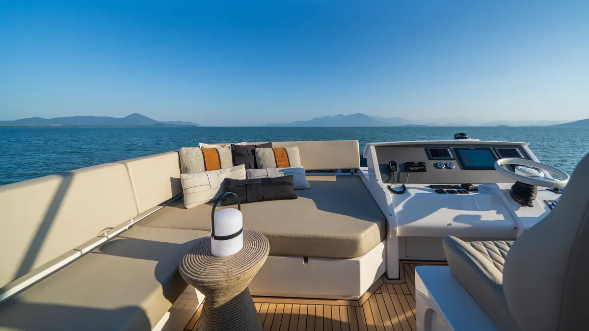 Intermarine 80 — Flybridge (4 de 9)
