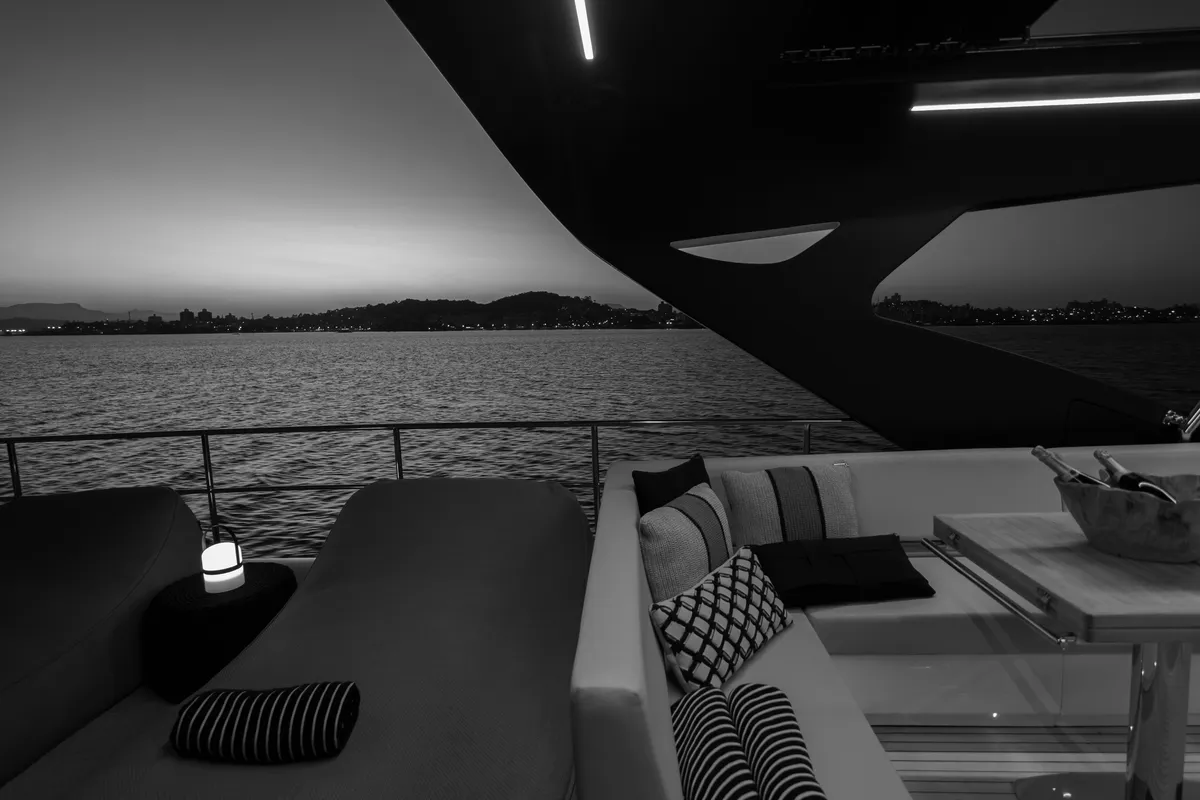 Intermarine 80 — Flybridge (6 de 9)