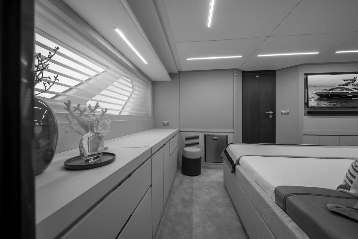 Intermarine 80 — Suítes (2 de 10)