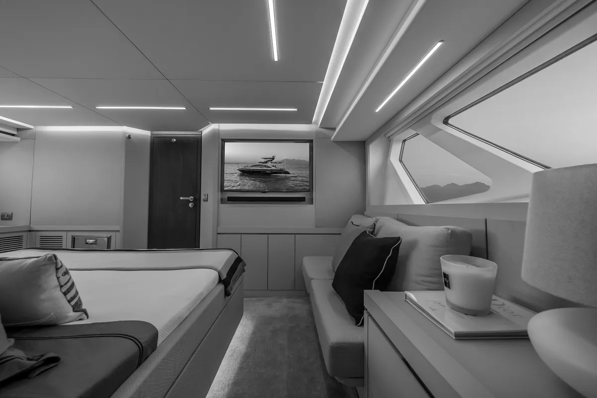 Intermarine 80 — Suítes (3 de 10)