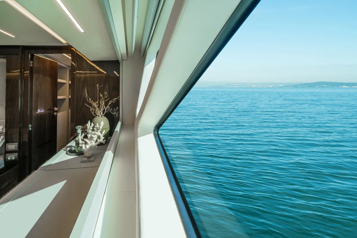 Intermarine 80 — Suítes (10 de 10)