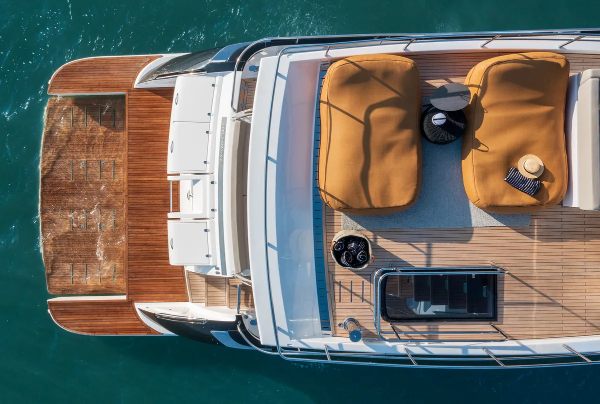 Intermarine 80 — Flybridge (1 de 9)
